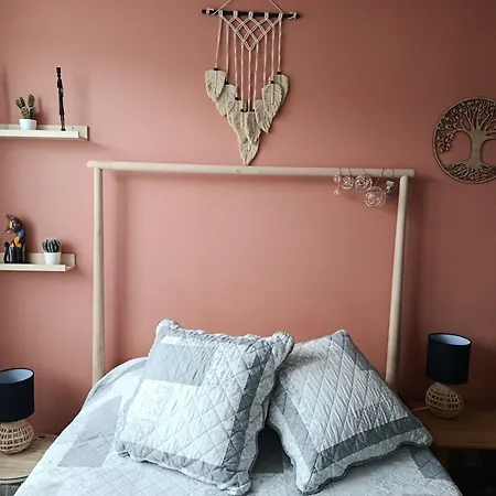 Des Tayo Apartment *
